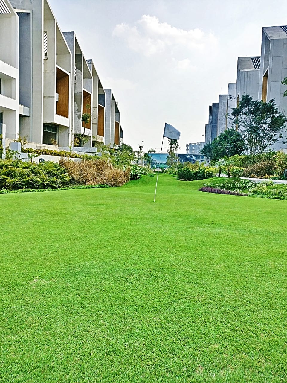 LUXURY RESIDENTIAL APARTMENTS AND VILLAS FOR SALE